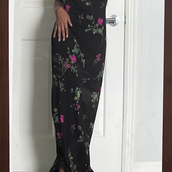 Dress - Picture 3 of 3